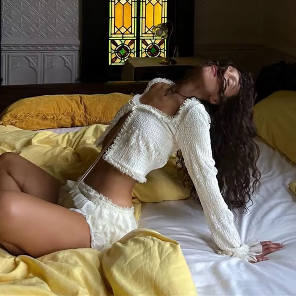 Larissa set