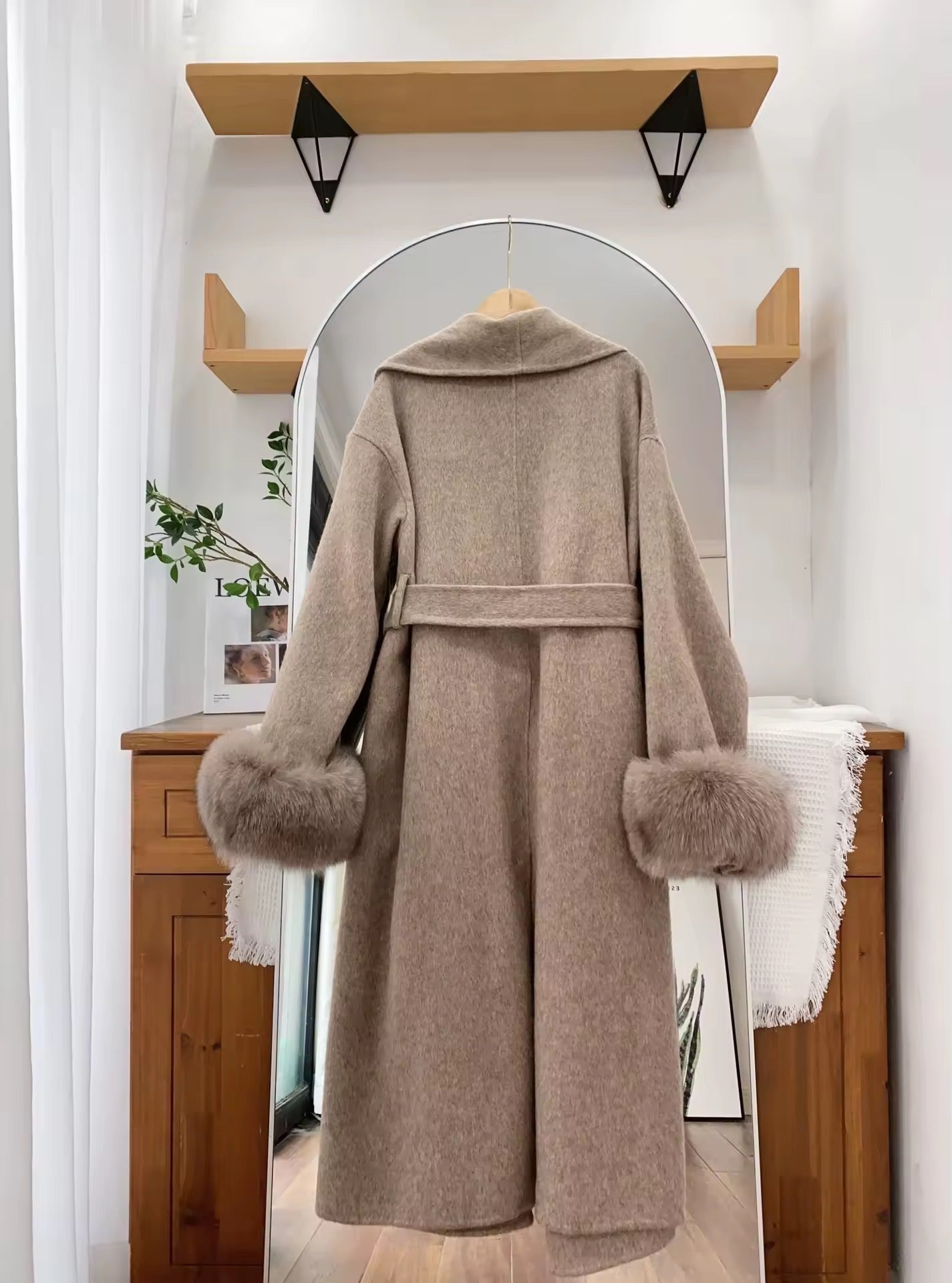 Betsy long fur coat- deep beige