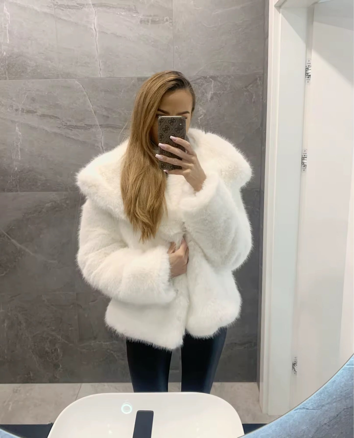 Anaïs fake fur jacket- white