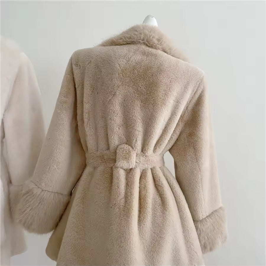 Carrie fake fur coat- dark beige