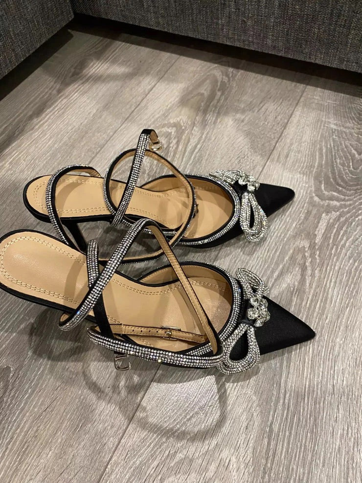 Leah bow heels- black