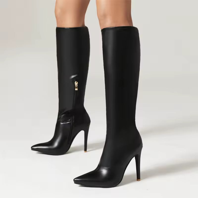 Lara boots- black