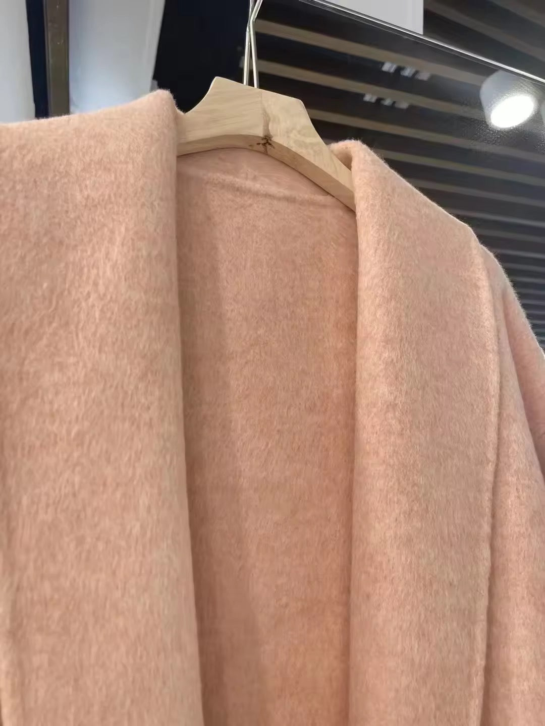 Betsy fake fur coat- blush