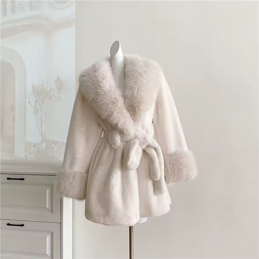 Carrie fake fur coat- beige