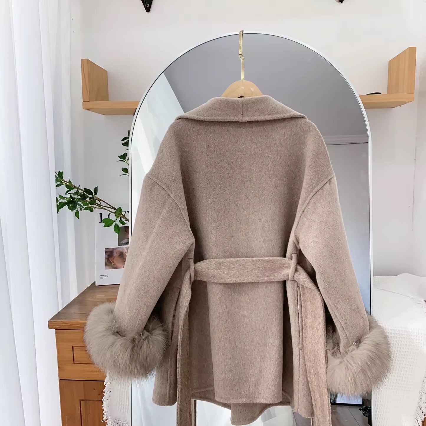 Betsy fur coat- deep beige
