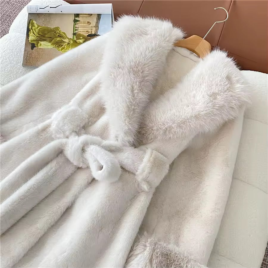 Carrie fake fur coat- beige