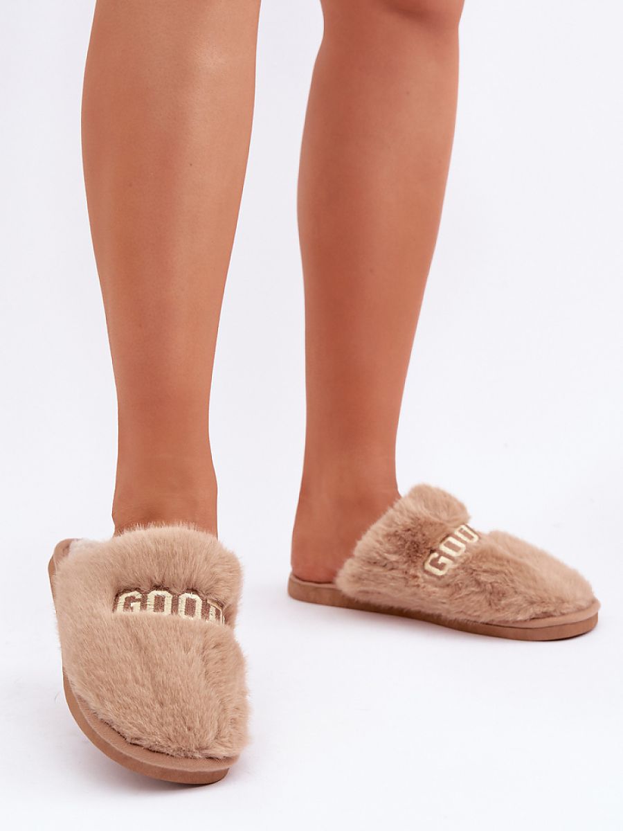 Slippers model 204941 Step in style