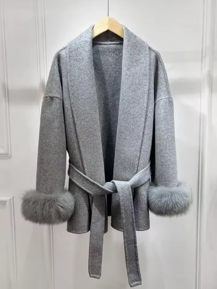 Betsy fur coat- short grey