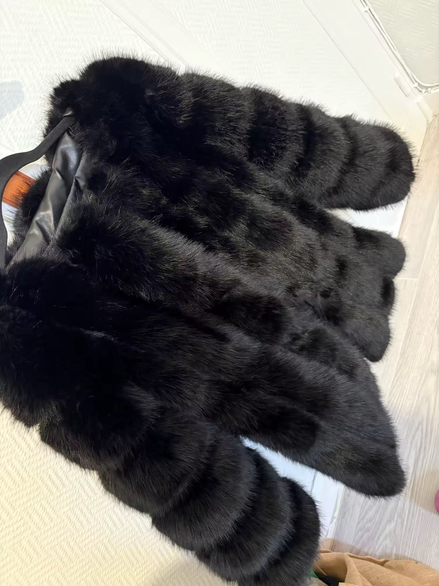 Samantha fake fur coat- black