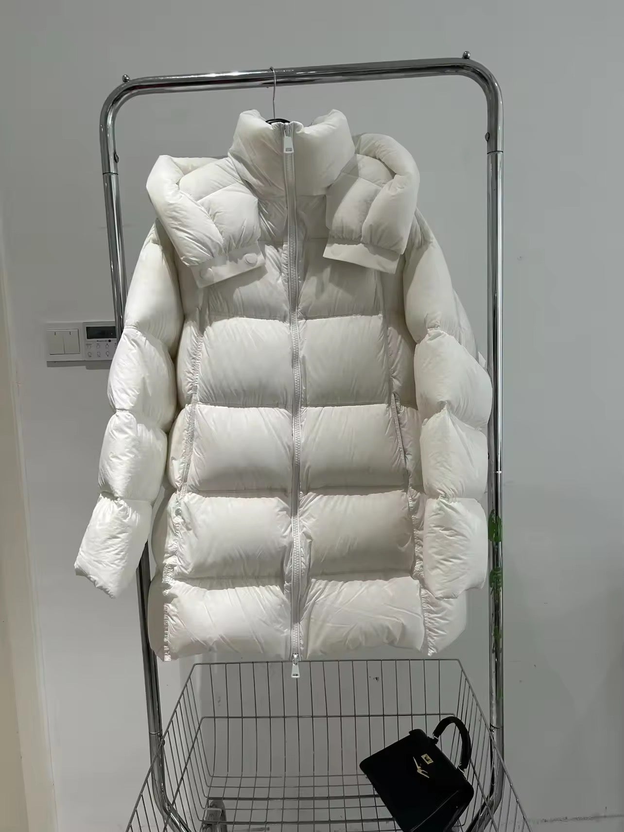 Margaret down coat- white