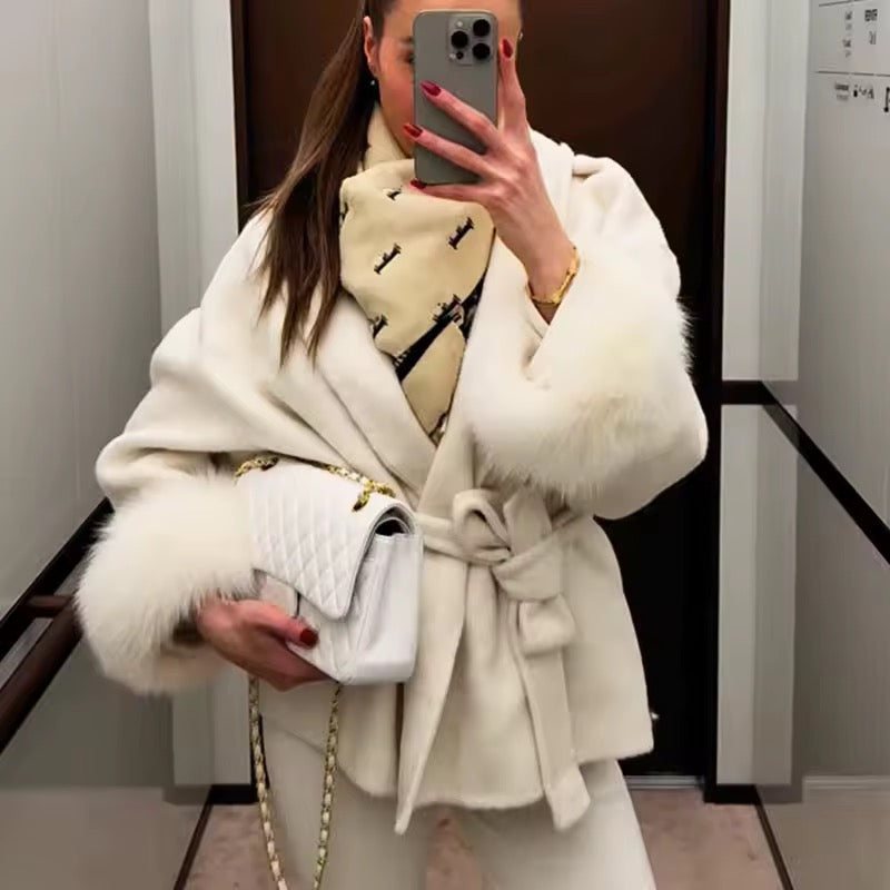 Betsy fur coat- short light beige