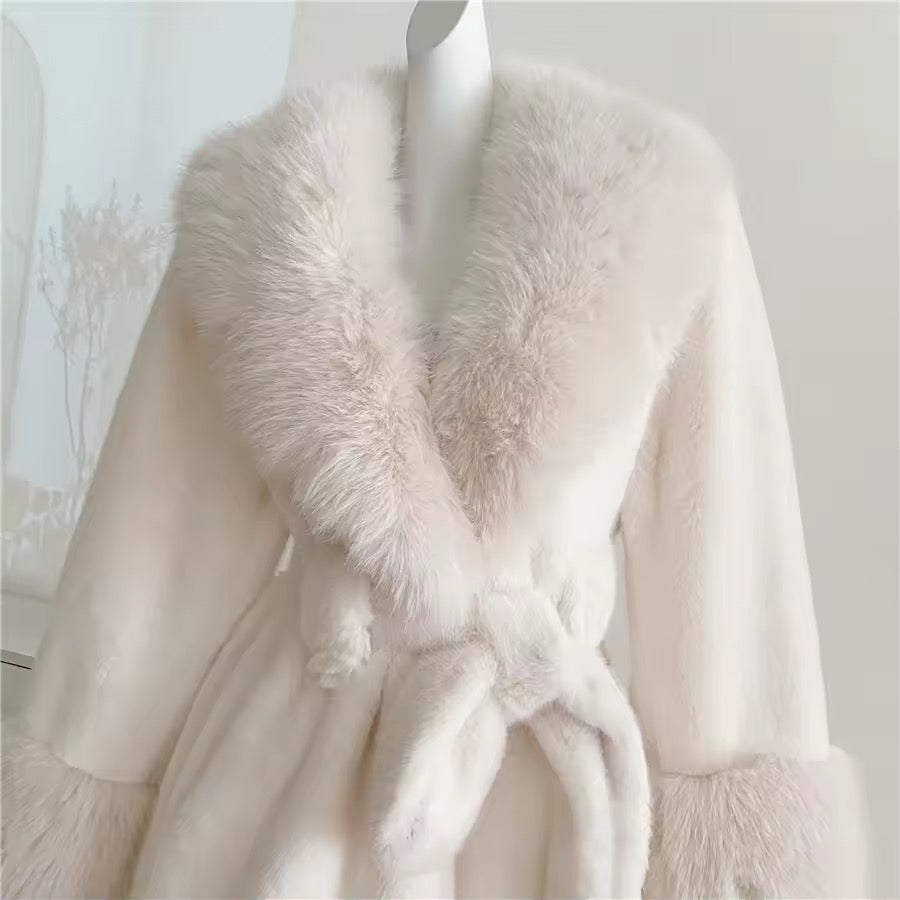 Carrie fake fur coat- beige