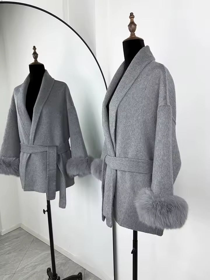 Betsy fur coat- short grey