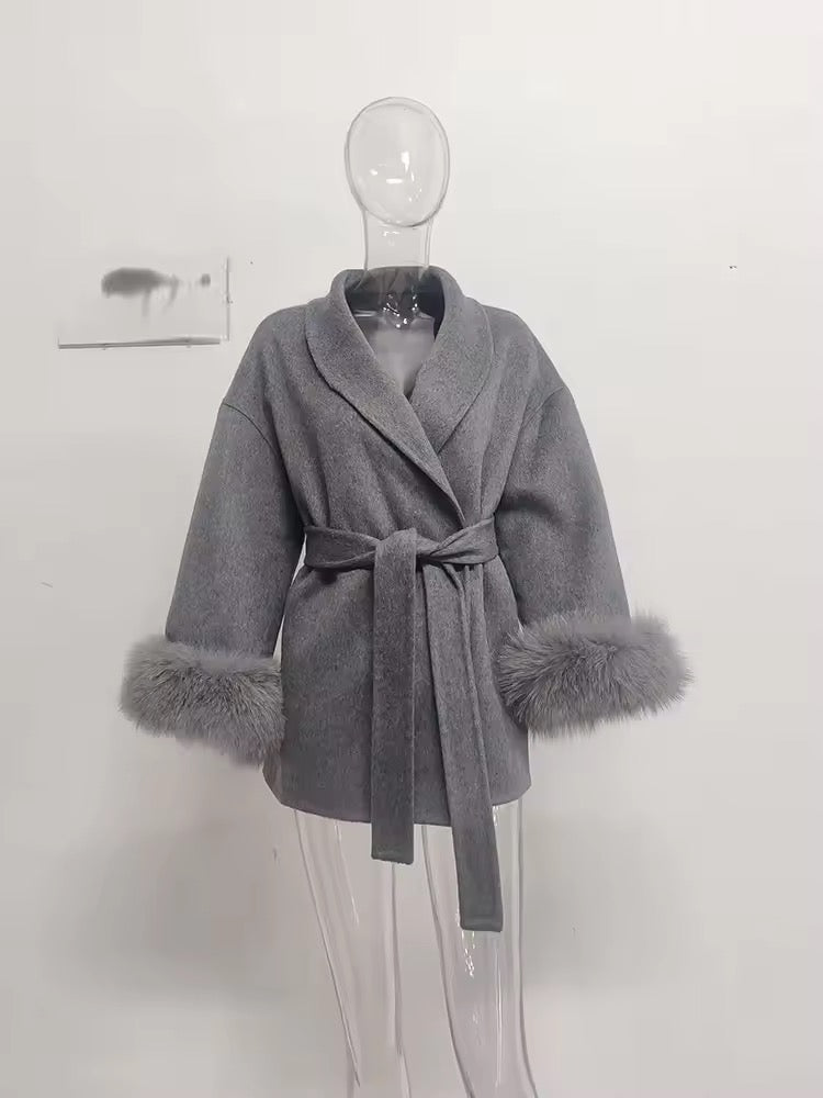 Betsy fake fur coat- grey