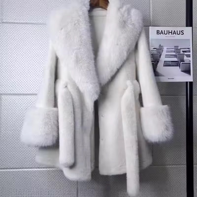 Carrie fake fur coat- beige