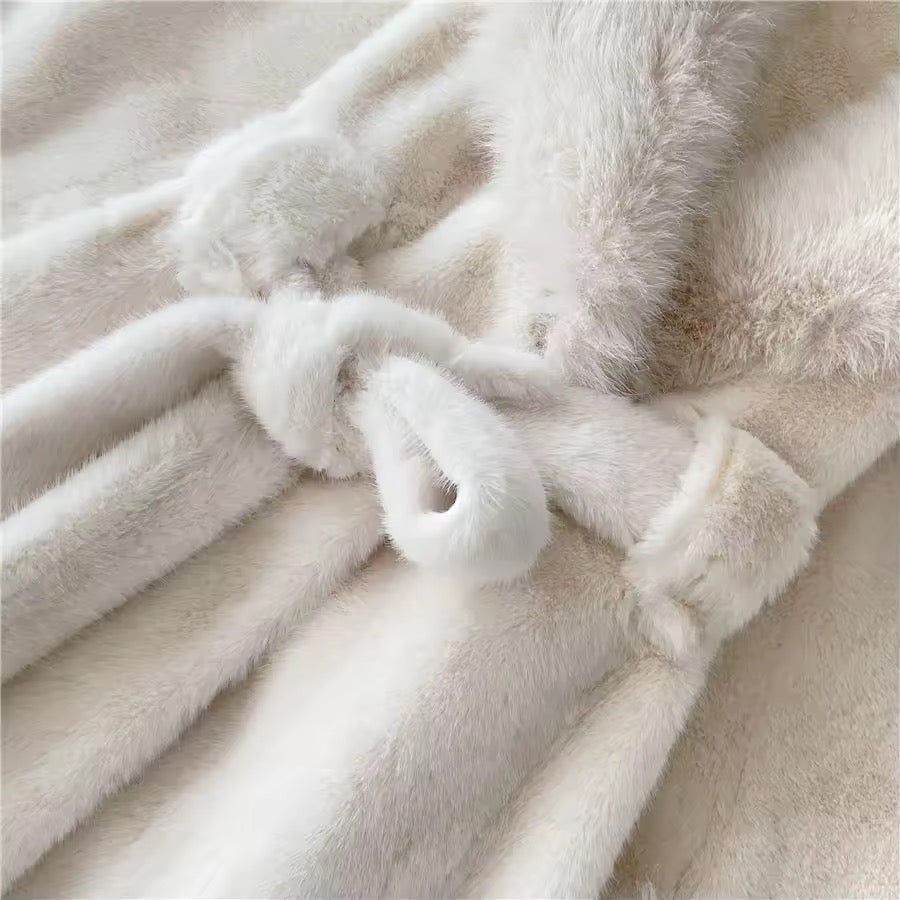 Carrie fake fur coat- beige