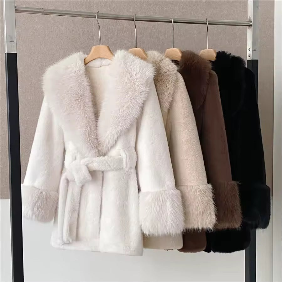 Carrie fake fur coat- beige