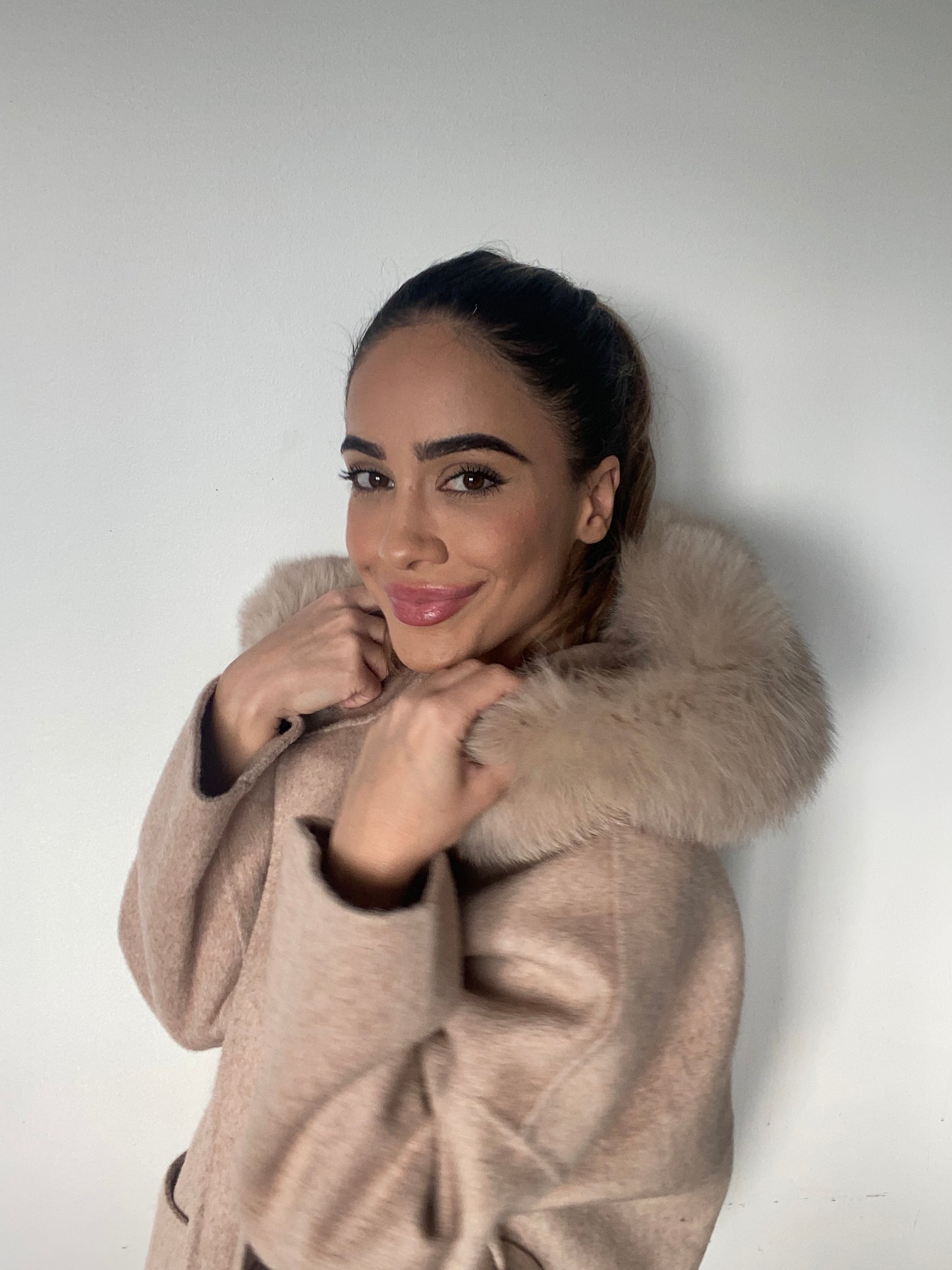 Noelia fur coat- dark beige