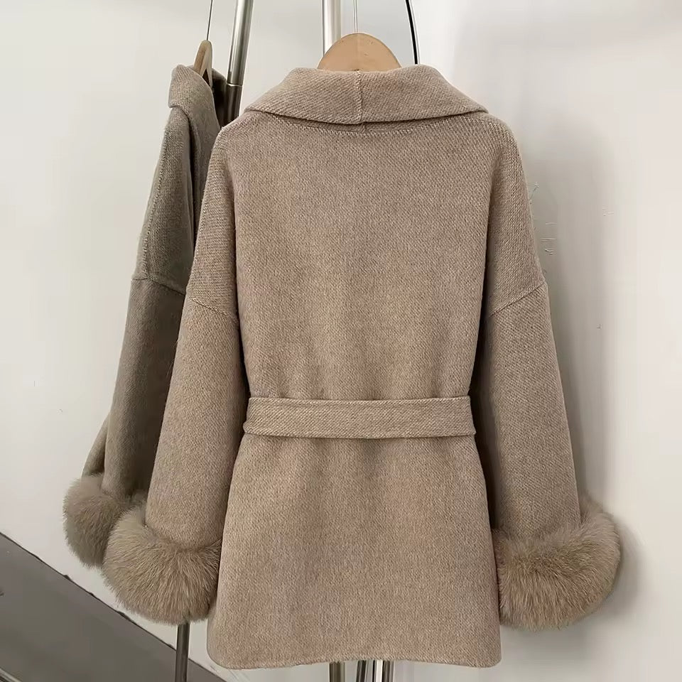 Betsy fur coat- short deep beige