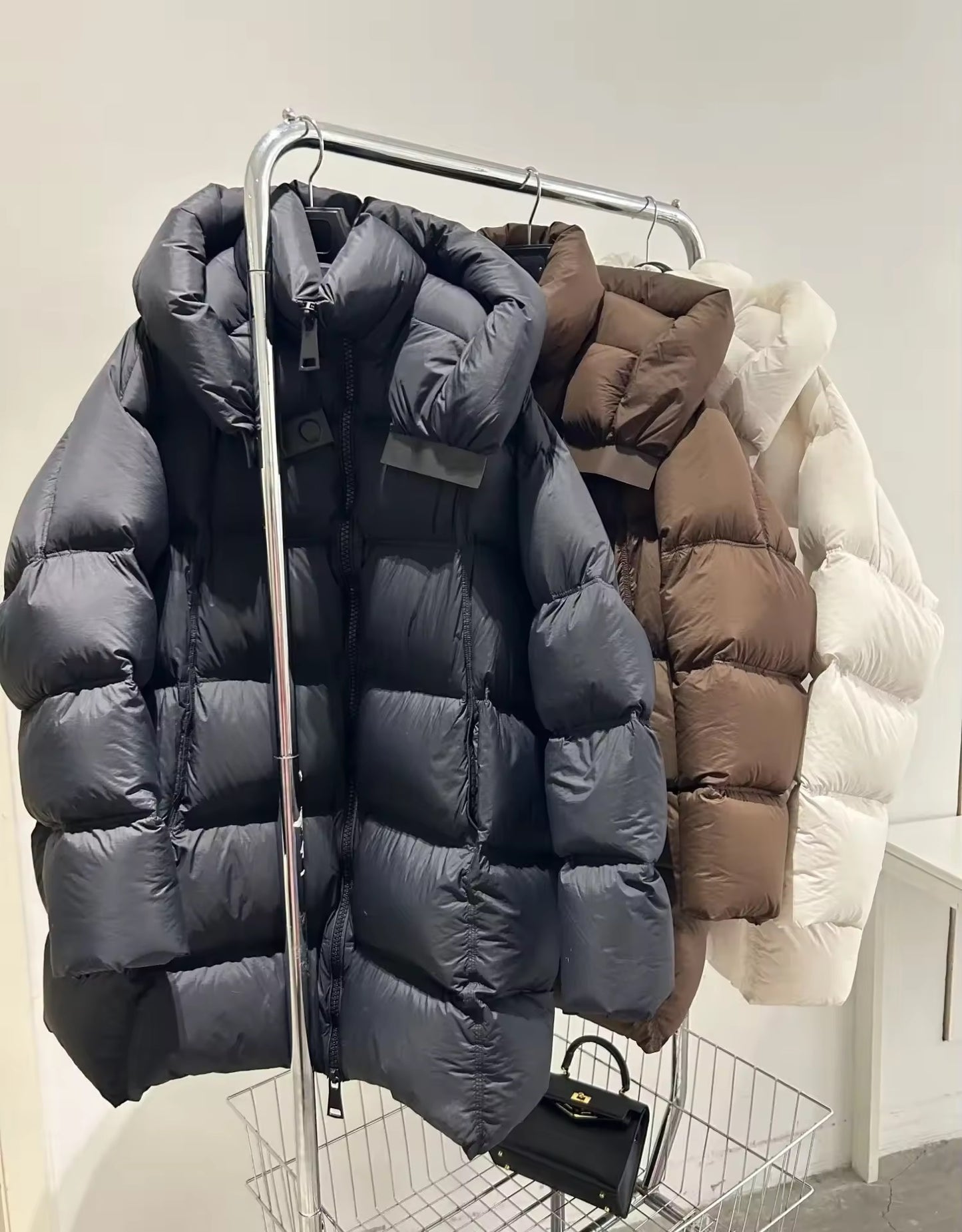 Margaret down coat- black