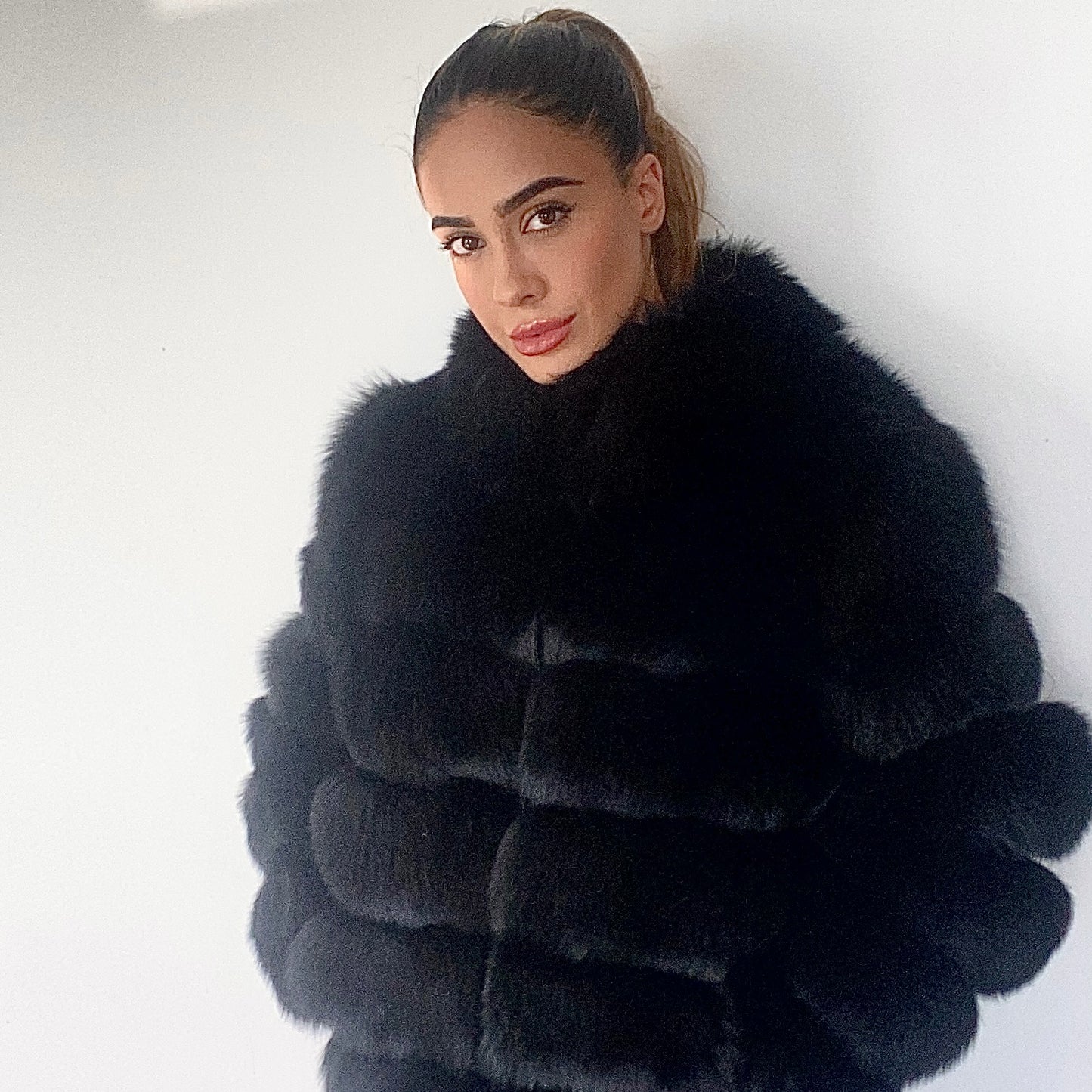 Linda fur jacket- black