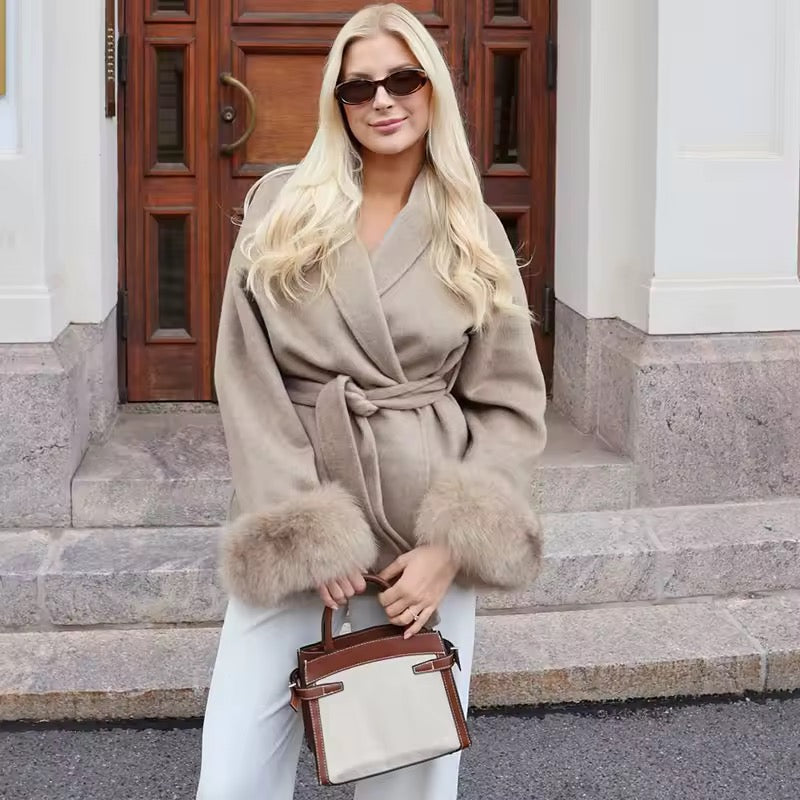 Betsy fur coat- short deep beige