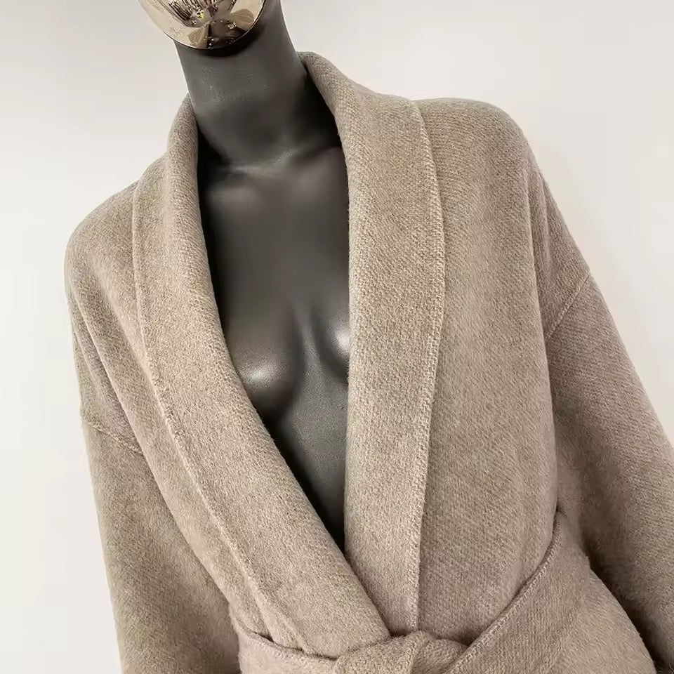Betsy fur coat- long deep beige