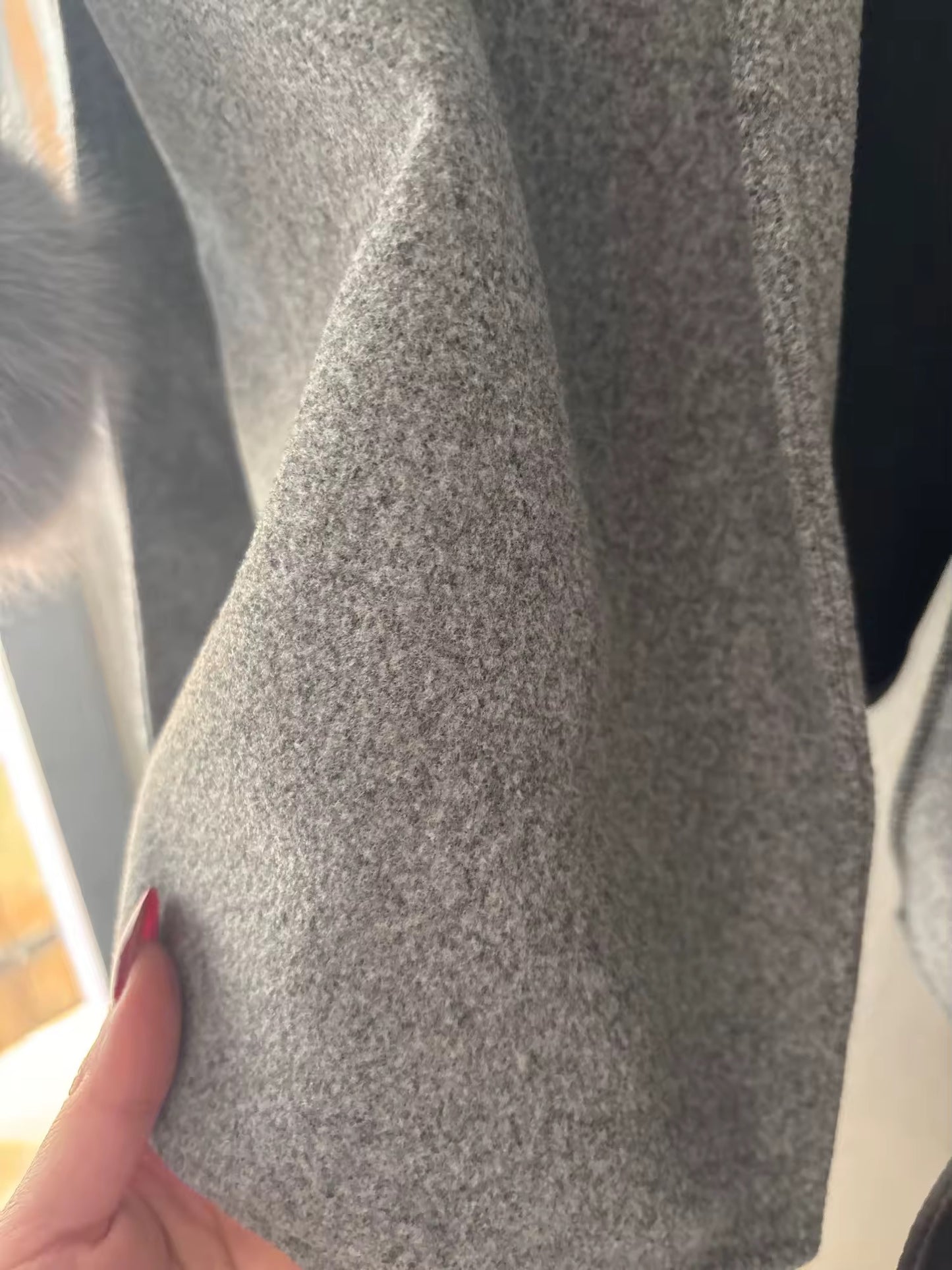 Betsy fake fur coat- grey