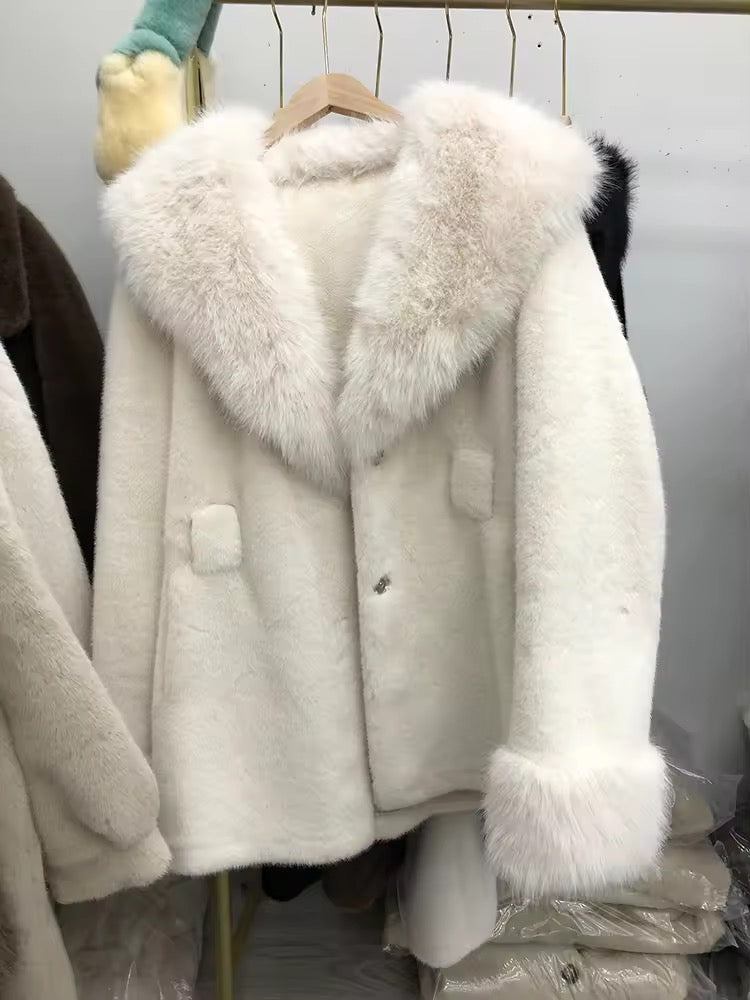 Carrie fake fur coat- beige